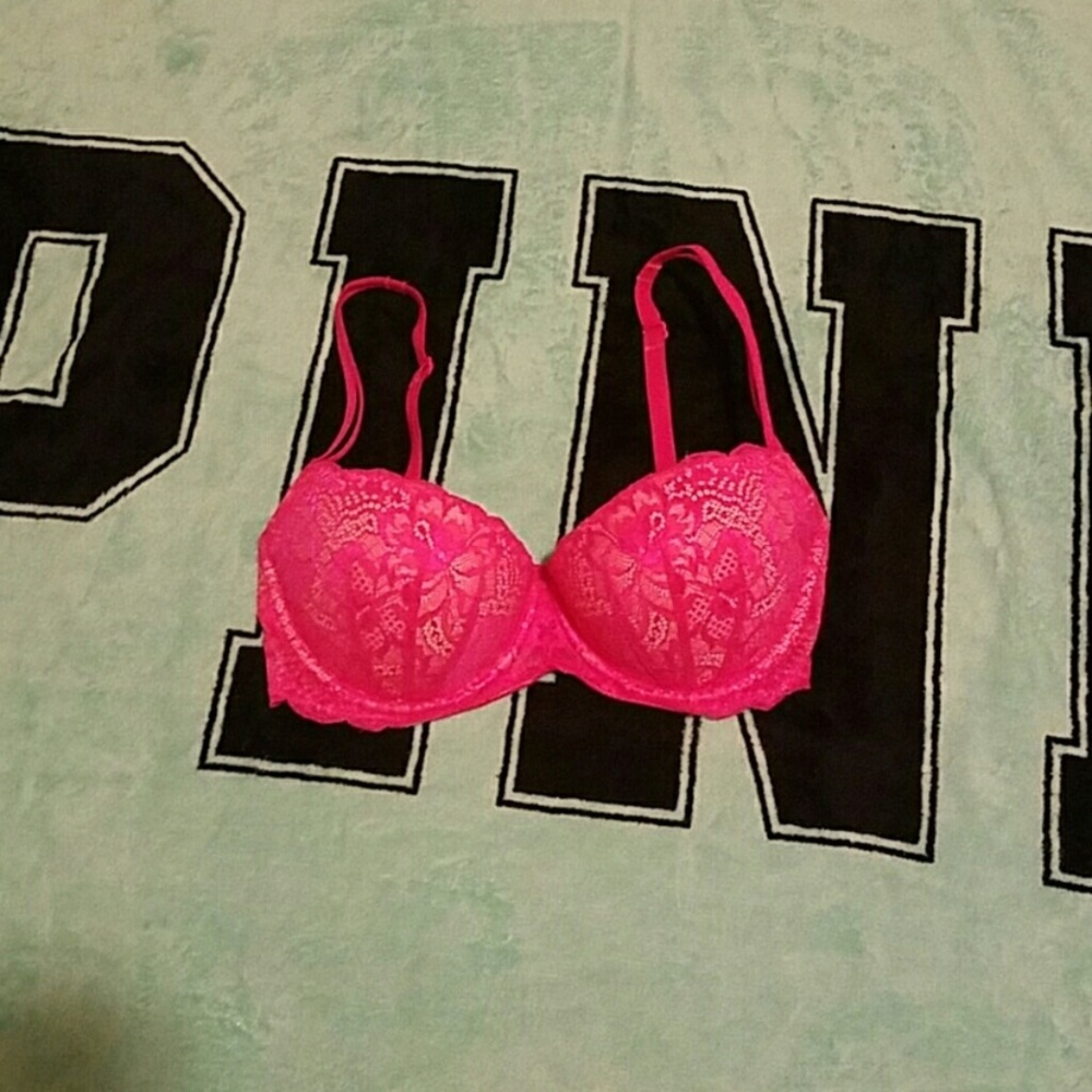 Victoria’s Secret pink bra/bralette